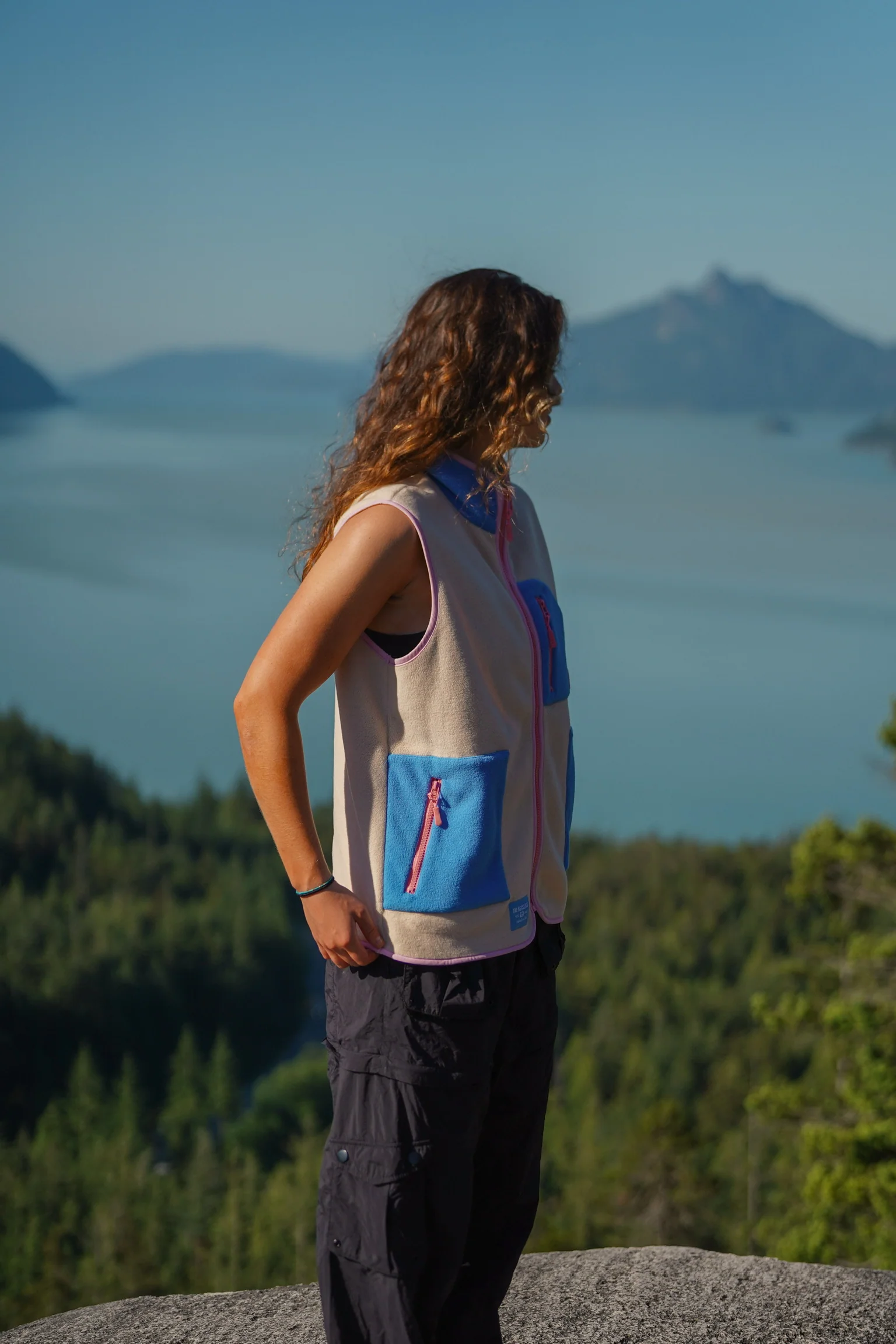 Overland Vest - Image 4